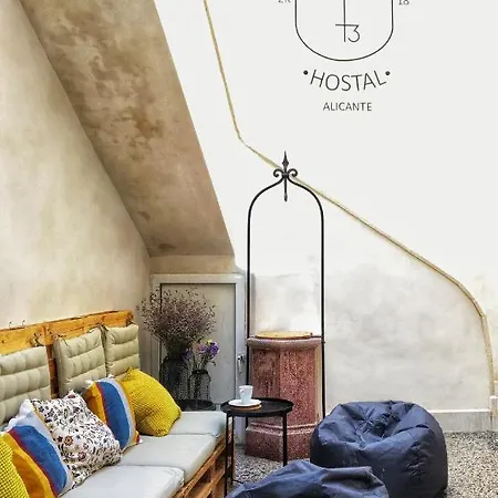 Hostel Numero Trece - Free Towels, Coffee & Tea, Remote Check-in (adults Only) *