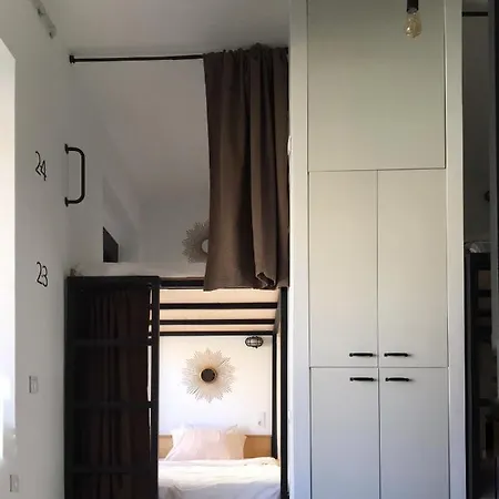 Hostel Numero Trece - Albergue Juvenil - Free Towels, Coffee & Tea, Remote Check-In (Adults Only) Hostel Alicante