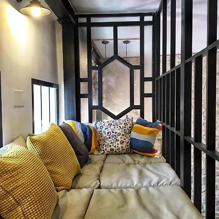 Hostel Numero Trece - Albergue Juvenil - Free Towels, Coffee & Tea, Remote Check-In (Adults Only) Hostel *