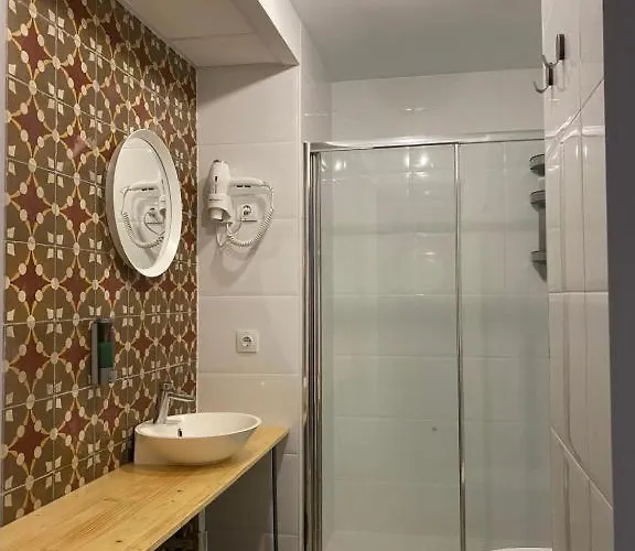 Numero Trece - Juvenil - Free Towels, Coffee & Tea, Remote Check-in (adults Only) *