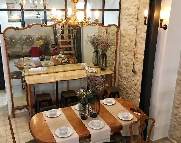 Numero Trece - Juvenil - Free Towels, Coffee & Tea, Remote Check-in (adults Only) Hostel *