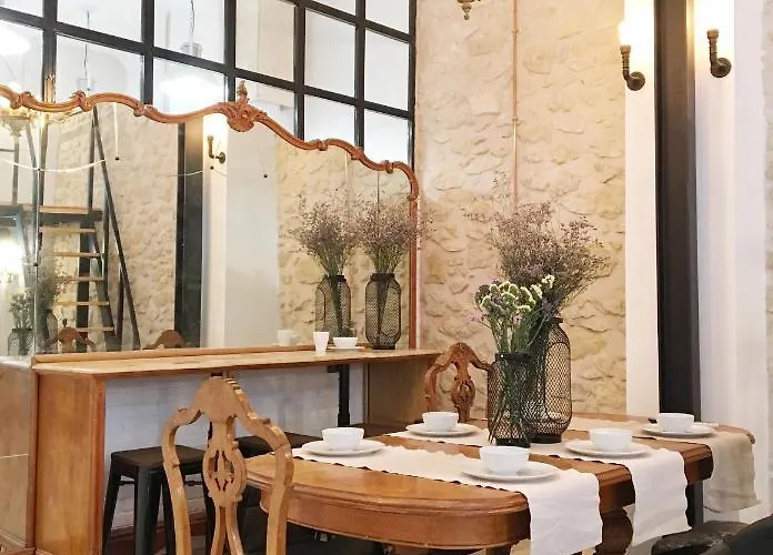 Hostel Numero Trece - Juvenil - Free Towels, Coffee & Tea, Remote Check-in (adults Only)