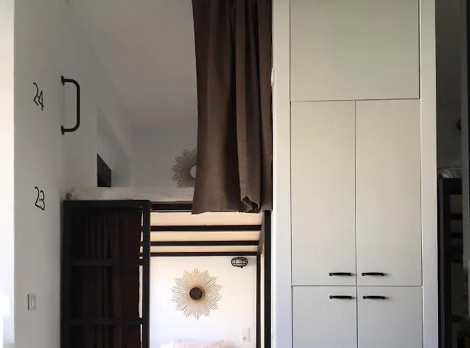 Numero Trece - Juvenil - Free Towels, Coffee & Tea, Remote Check-in (adults Only) Hostel Alicante