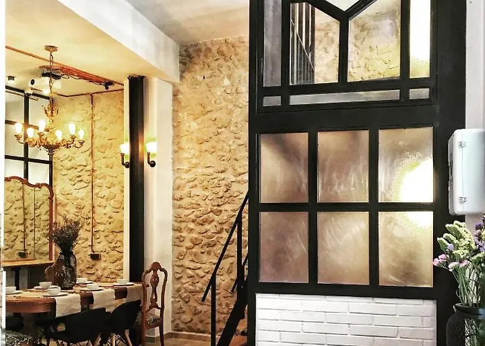 Numero Trece - Juvenil - Free Towels, Coffee & Tea, Remote Check-in (adults Only) Hostel