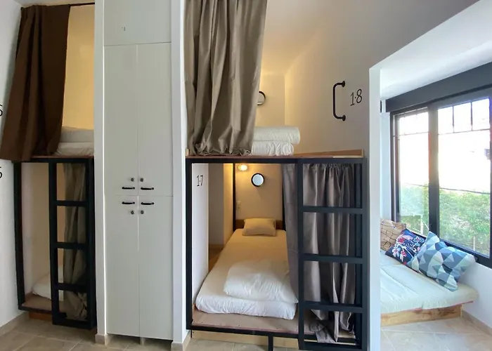 Hostel Numero Trece - Juvenil - Free Towels, Coffee & Tea, Remote Check-in (adults Only) Alicante