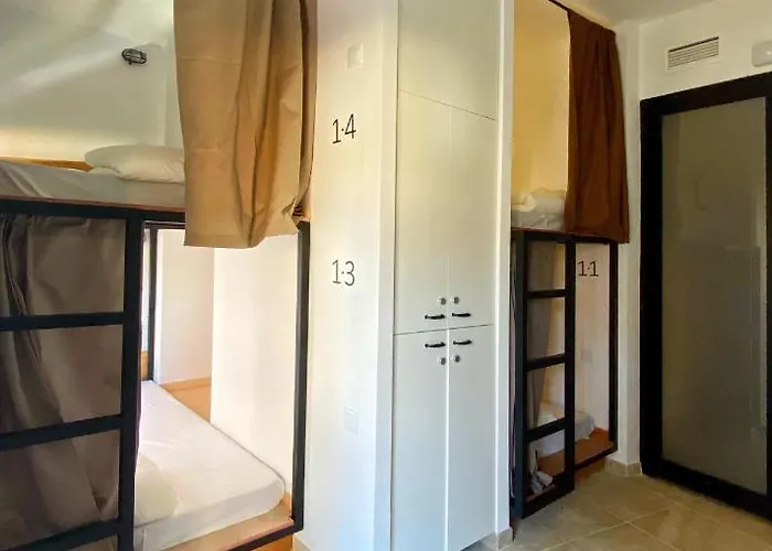 Numero Trece - Juvenil - Free Towels, Coffee & Tea, Remote Check-in (adults Only) *