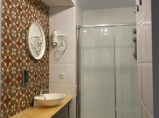 Numero Trece - Juvenil - Free Towels, Coffee & Tea, Remote Check-in (adults Only) Hostel *