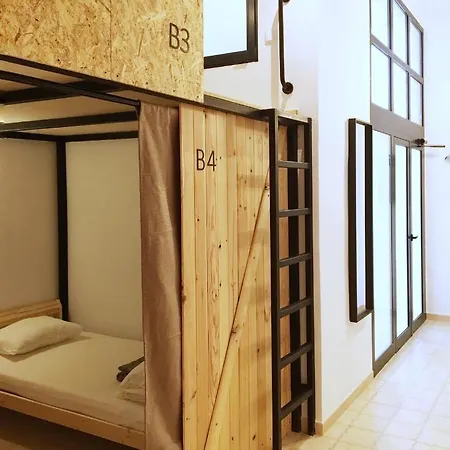Numero Trece - Juvenil - Free Towels, Coffee & Tea, Remote Check-in (adults Only) Hostel