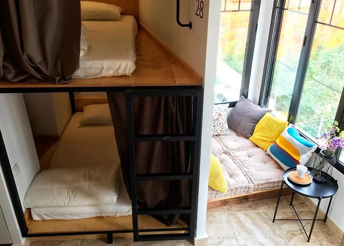 Numero Trece - Juvenil - Free Towels, Coffee & Tea, Remote Check-in (adults Only) אכסניה