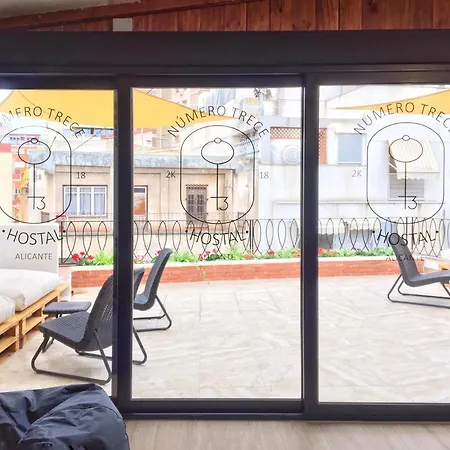 Hostel Numero Trece - Juvenil - Free Towels, Coffee & Tea, Remote Check-in (adults Only) Alicante